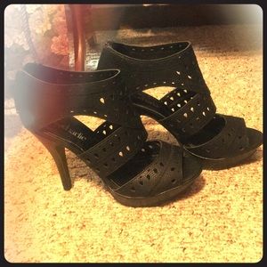 Ladies Black Zip Booties, open-toe, heels, leather